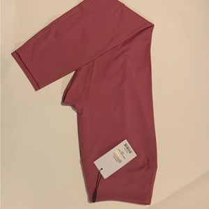 Gym shark pink leggings NWT